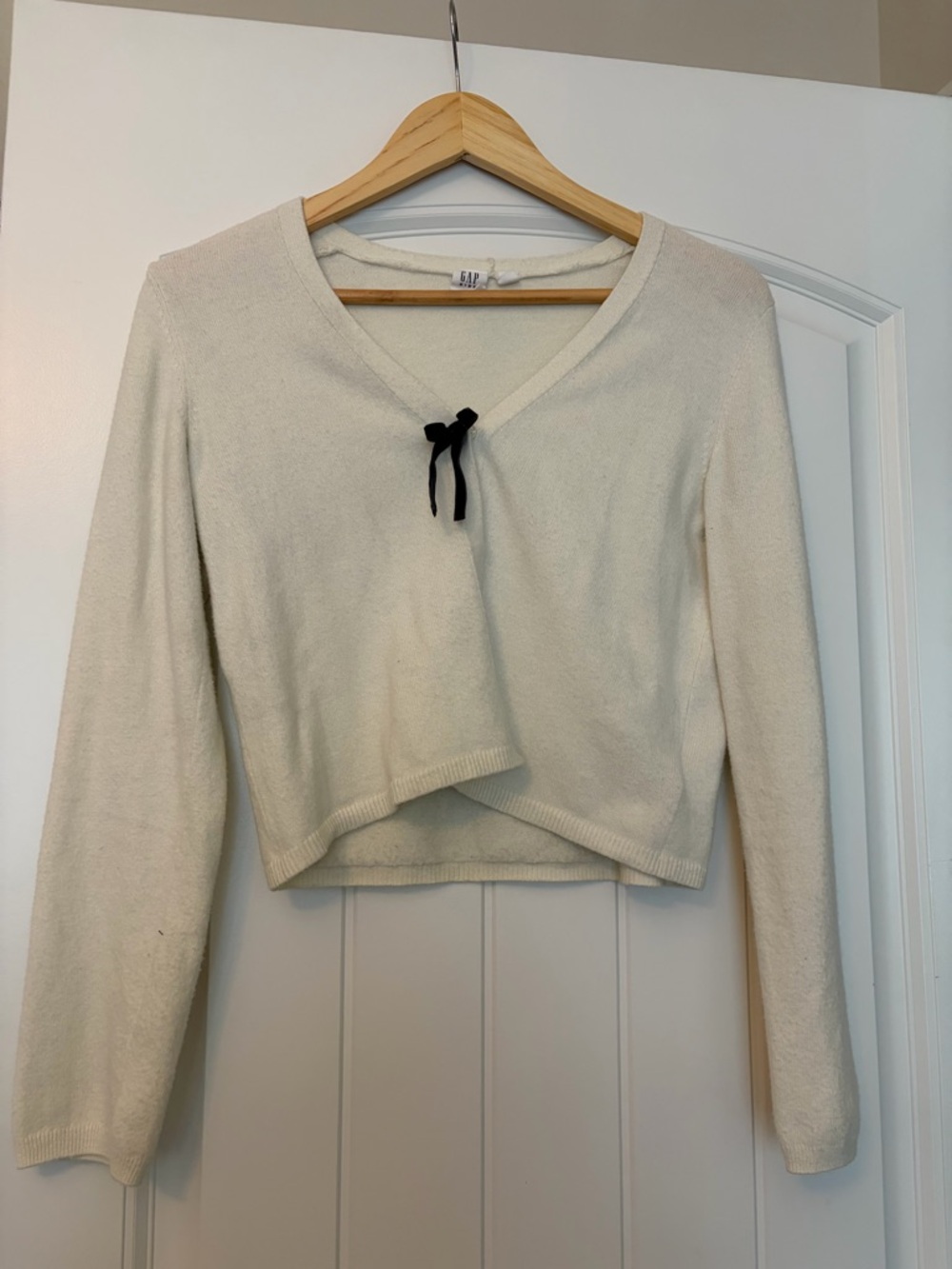 GAP Cream V-Neck Sweater with Black bow Detail